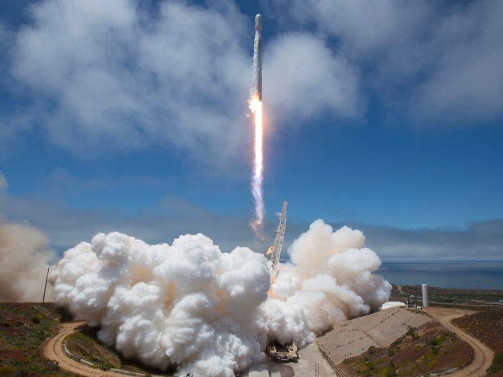 कोई भी सैटेलाइट अंतरिक्ष में लॉन्च की जाती है उससे पहले उसकी एक तारीख निर्धारित की जाती है. चलिए जानते हैं. क्या इसके पीछे कोई वजह होती है या कोई कैलकुलेशन.