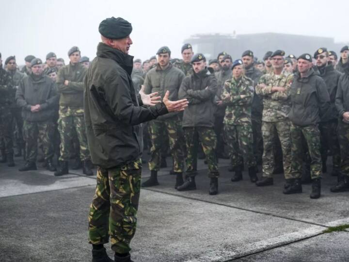 Russia Ukraine War Netherlands army commander NATO Country to Prepare for War With Russia Russia-NATO Tension: पुतिन की धमकी के बाद भड़के नाटो जनरल कमांडर, बोले- रूस के साथ लड़ाई की तैयारी करनी चाहिए