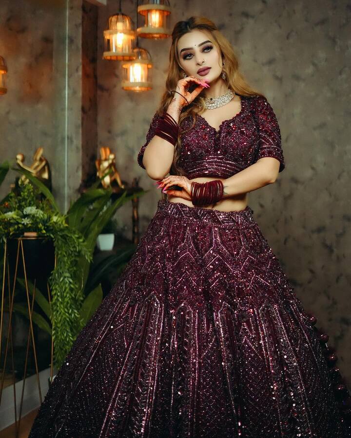 અંકિતા ઈન્સ્ટાગ્રામ પર પણ ઘણી એક્ટિવ છે. તે દરરોજ તેના ફેન્સ સાથે તેના બોલ્ડ ફોટા શેર કરતી રહે છે.