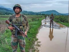 मणिपुर में पुलिस कमांडो को ले जा रहे वाहनों को अज्ञात बंदूकधारियों ने बनाया निशाना, पुलिसकर्मी घायल