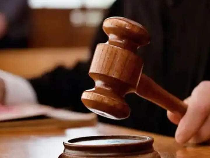 Madras HC says watching objectionable videos of children will Itself Not Attract Offences Under POCSO Act क्या बच्चों से संबंधित अश्लील सामग्री देखना पॉक्सो एक्ट के तहत अपराध है? जानें मद्रास HC का फैसला