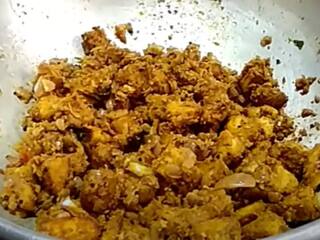 Plantain Podimas : சாதத்துக்கு தொட்டு சாப்பிட, சூப்பரான வாழைக்காய் பொடி மாஸ்.. இதோ ரெசிப்பி..