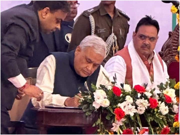 Rajasthan Cabinet Expansion kirodi lal meena says i will work for the people of rajasthan as their protector Rajasthan Cabinet Expansion: कैबिनेट मंत्री बनाए जाने के बाद बोले किरोड़ी लाल मीणा, 'जनता के संतरी बनकर...'