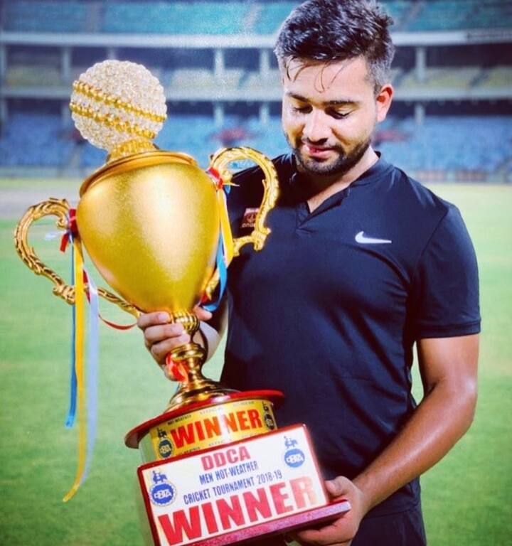 ਹਾਲਾਂਕਿ, ਉਸ ਦੁਆਰਾ ਪ੍ਰਦਾਨ ਕੀਤੇ ਬੈਂਕ ਖਾਤਾ ਨੰਬਰ ਅਤੇ ਕਾਰਡ ਦੇ ਵੇਰਵੇ ਫਰਜ਼ੀ ਨਿਕਲੇ, ਅਧਿਕਾਰੀ ਨੇ ਕਿਹਾ ਕਿ ਮ੍ਰਿਅੰਕ ਅਤੇ ਉਸਦੇ ਮੈਨੇਜਰ ਨਾਲ ਸੰਪਰਕ ਕੀਤਾ ਗਿਆ ਸੀ ਪਰ ਉਹ ਝੂਠੇ ਵਾਅਦੇ ਕਰਦੇ ਰਹੇ, ਜਿਸ ਤੋਂ ਬਾਅਦ ਸ਼ਿਕਾਇਤ ਦਰਜ ਕਰਵਾਈ ਗਈ।