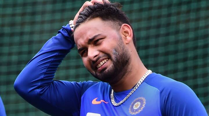 ਮੀਡੀਆ ਰਿਪੋਰਟਾਂ ਦੇ ਅਨੁਸਾਰ, ਉਸਨੇ ਲਗਜ਼ਰੀ ਘੜੀਆਂ ਅਤੇ ਗਹਿਣਿਆਂ ਦਾ ਕਾਰੋਬਾਰ ਕਰਨ ਵਾਲਾ ਕਾਰੋਬਾਰੀ ਹੋਣ ਦਾ ਬਹਾਨਾ ਲਗਾ ਕੇ ਰਿਸ਼ਭ ਪੰਤ ਨੂੰ 1.6 ਕਰੋੜ ਰੁਪਏ ਦੀ ਠੱਗੀ ਮਾਰੀ। ਪੰਤ ਨੇ ਕਥਿਤ ਤੌਰ 'ਤੇ ਉਸ ਨੂੰ ਘੜੀਆਂ ਦਿੱਤੀਆਂ ਅਤੇ ਚੈੱਕ ਪ੍ਰਾਪਤ ਕੀਤਾ ਜੋ ਬਾਊਂਸ ਹੋ ਗਿਆ। ਸਿੰਘ ਹਰਿਆਣਾ U19 ਟੀਮ ਲਈ ਖੇਡ ਚੁੱਕੇ ਹਨ ਅਤੇ IPL ਵਿੱਚ ਮੁੰਬਈ ਇੰਡੀਅਨਜ਼ ਦਾ ਹਿੱਸਾ ਹੋਣ ਦਾ ਦਾਅਵਾ ਵੀ ਕਰਦੇ ਹਨ। ਸਿੰਘ ਨੂੰ ਅਦਾਲਤ ਵਿੱਚ ਪੇਸ਼ ਕੀਤਾ ਗਿਆ, ਜਿੱਥੋਂ ਉਸ ਨੂੰ ਦੋ ਦਿਨ ਦੇ ਪੁਲੀਸ ਰਿਮਾਂਡ ’ਤੇ ਭੇਜ ਦਿੱਤਾ ਗਿਆ।