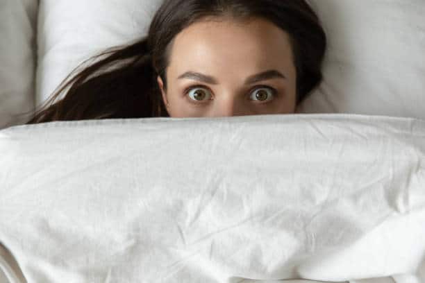 winter health tips why should not sleep with face covered in quilt is harmful know its disadvantages marathi news Winter Tips : सावधान! हिवाळ्यात तोंडावर पांघरून घेऊन झोपताय? मृत्यूचा धोका, ही चूक ठरेल जीवघेणी