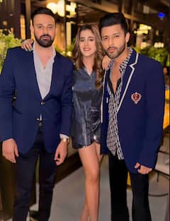 MS Dhoni संग Kriti Sanon ने दुबई में मनाया न्यू ईयर का जश्न, नुपुर सेनन ने Inside तस्वीरें शेयर कर दिखाई झलक