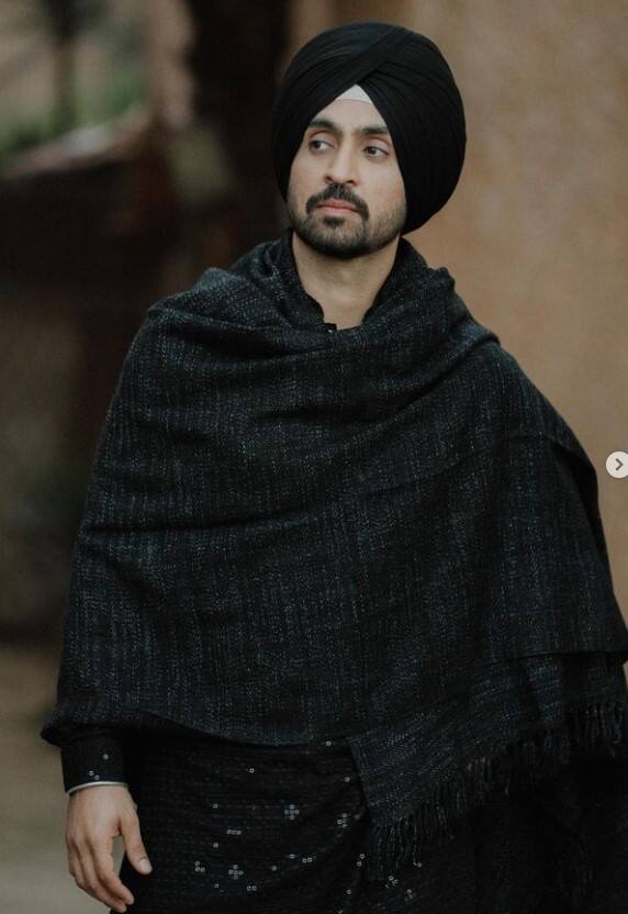 ਦੱਸ ਦੇਈਏ ਕਿ ਇਨ੍ਹੀਂ ਦਿਨੀਂ ਦਿਲਜੀਤ ਦੋਸਾਂਝ ਆਪਣੀ ਅਪਕਮਿੰਗ ਫਿਲਮ ਜੱਟ ਐਂਡ ਜੂਲੀਅਟ 3 ਦੀ ਸ਼ੂਟਿੰਗ ਵਿੱਚ ਵਿਅਸਤ ਚੱਲ ਰਹੇ ਹਨ। ਇਸ ਵਿੱਚ ਇੱਕ ਵਾਰ ਫਿਰ ਤੋਂ ਦਿਲਜੀਤ ਨੀਰੂ ਬਾਜਵਾ ਨਾਲ ਸਕ੍ਰੀਨ ਸ਼ੇਅਰ ਕਰਦੇ ਵਿਖਾਈ ਦੇਣਗੇ।