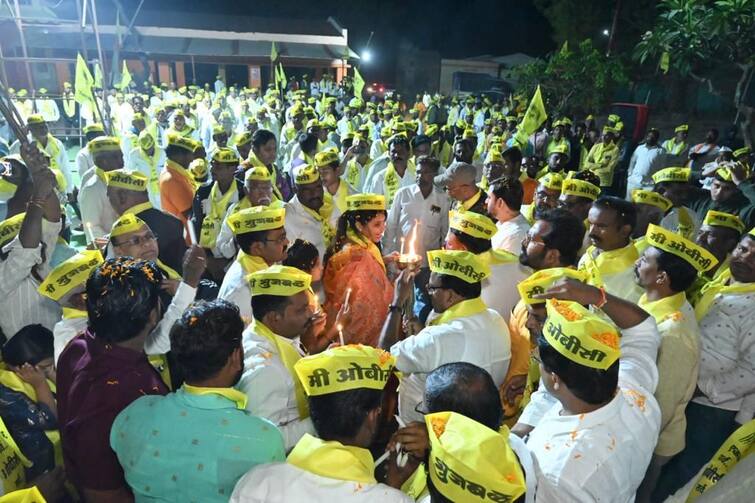 Candle march in support of Chhagan Bhujbal in Chandwad taluka nashik maharashtra marathi news Nashik Chhagan Bhujbal : एकच पर्व, ओबीसी सर्व...! चांदवड तालुक्यात भुजबळांच्या समर्थनार्थ विराट कँडल मार्च