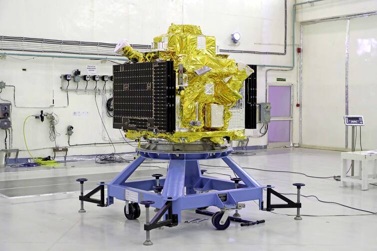 India set to launch first dedicated polarimetry mission XPoSat from Sriharikota for January 1, 2024 सूरज-चांद के बाद अब ब्लैक होल के भी खुलेंगे राज! रिसर्च के लिए ISRO लॉन्च करेगा सैटेलाइट, काउंटडाउन शुरू, जानें पूरा शेड्यूल