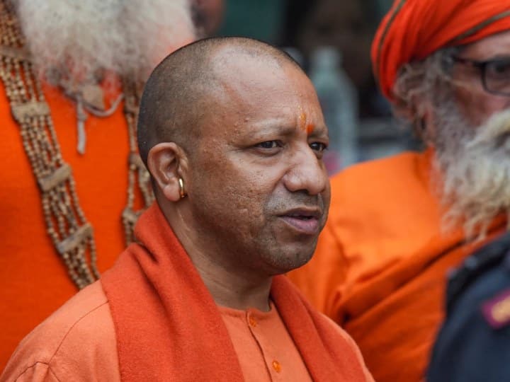 Agra News: आगरा मेट्रो के नाम अब नया रिकॉर्ड, 11 महीने में पूरा हुआ ये काम, सीएम योगी ने किया था उद्घाटन Uttar Pradesh Agra Metro completes tunnel work in 11 Months form Taj Mahal to Jama Masjid Agra News: आगरा मेट्रो के नाम अब नया रिकॉर्ड, 11 महीने में पूरा हुआ ये काम, सीएम योगी ने किया था उद्घाटन