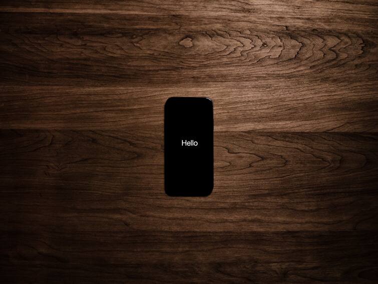 Realme Teases New Smartphone With Periscope Camera; Tipped to Be Realme 12 Pro Plus Know the expected specifications Realme Smartphone: পেরিস্কোপ ক্যামেরা নিয়ে আসছে রিয়েলমির নতুন ফোন, কোন মডেল লঞ্চ হতে পারে?