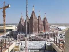UAE BAPS Temple: તસવીરોમાં જુઓ અબુ ધાબીમાં બની રહેલા BAPS હિન્દુ મંદિરની ઝલક, PM મોદી કરશે ઉદ્ઘાટન