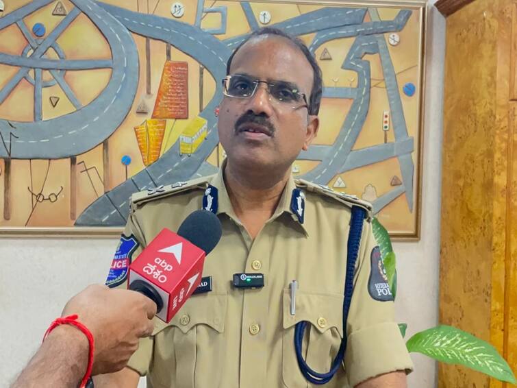 Hyderabad Traffic Additional Commissioner speaks to ABP Desam over warnings amid New year 2024 celebrations Hyderabad Traffic: ఎవరి ఒత్తిడికి లొంగం, తాగి దొరికితే  జైలు తప్పదు - ABPతో ట్రాఫిక్ అడిషనల్ కమిషనర్‌