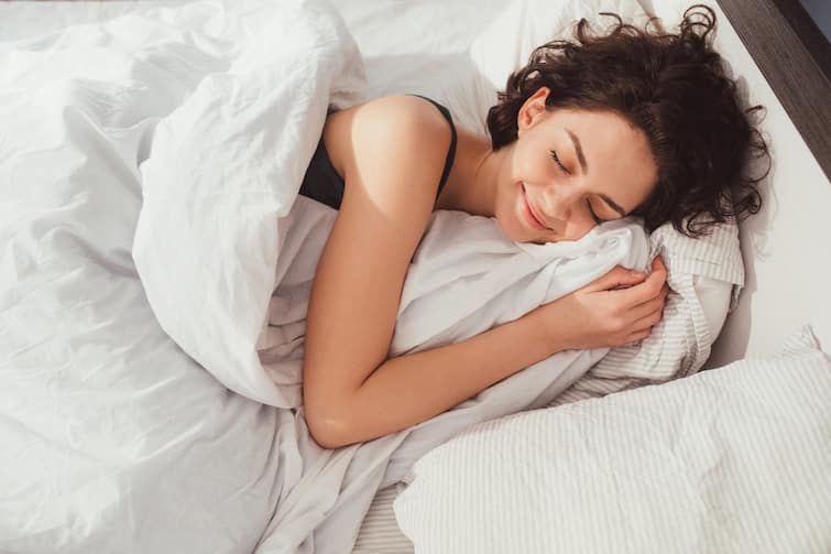 If you have deep sleep even during the day, then be careful, this is a sign of illness Health: શું આપને દિવસમાં પણ ગાઢ નિંદ્રા આવે છે તો સાવધાન આ બીમારીના છે સંકેત