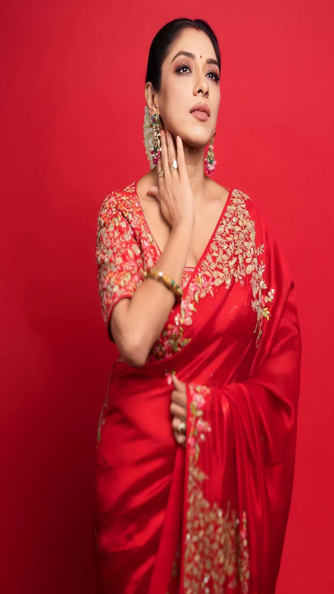 Rupali Ganguly Is Painting The Town Red