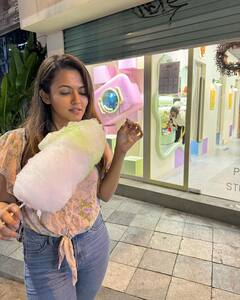 Aparna Das Photos : வியட்நாமில் வருடப்பிறப்பை கொண்டாட ரெடியான நடிகை அபர்ணா தாஸ்..!