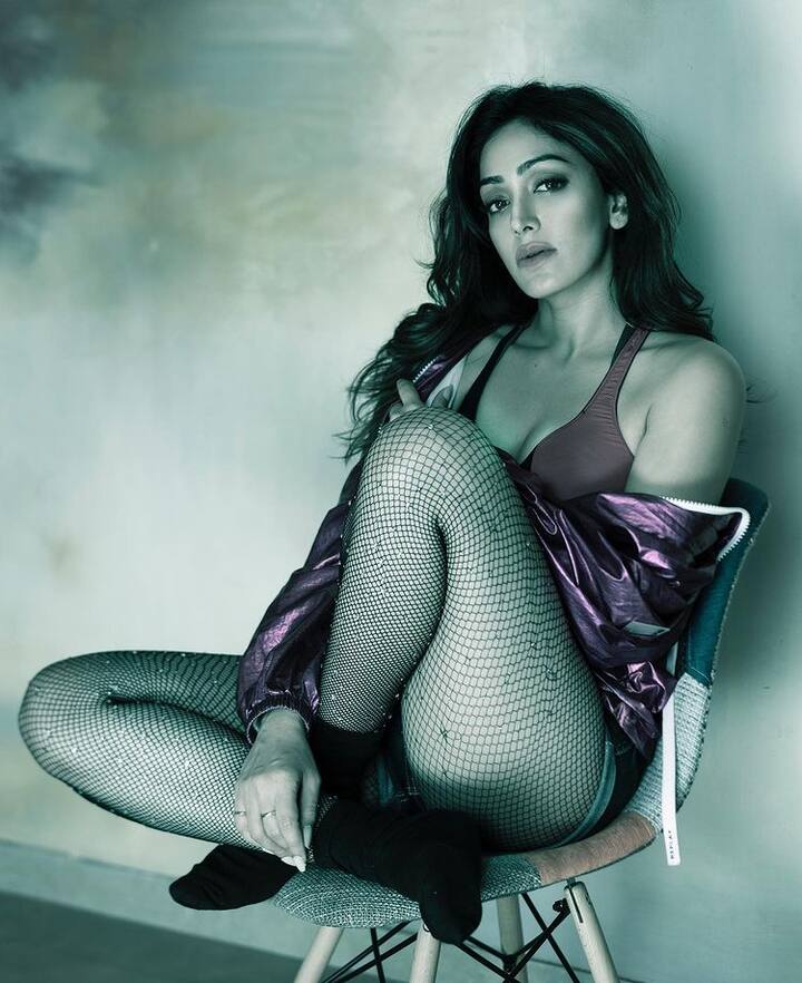 ટી-સિરીઝના માલિક અને ફિલ્મ નિર્માતા ભૂષણ કુમારની નાની બહેન ખુશાલી વ્યવસાયે અભિનેત્રી છે.