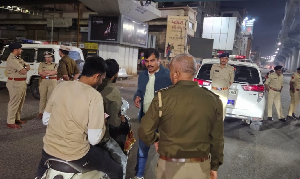 Rajkot Police: થર્ટી ફર્સ્ટની રાત્રે રાજકોટ પોલીસની એક્શન, શહેરમાં આટલા કેસો નોંધ્યા ?