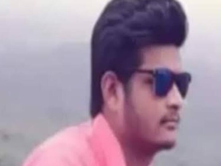 Khargone 22 year old boy heart attack while playing cricket died in hospital Ann Khargone News: क्रिकेट खेलते समय 22 साल के लड़के को आया हार्ट अटैक, अस्पताल में हुई मौत
