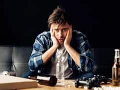 Quick Cures for Hangovers : హ్యాంగోవర్? ఇవి తీసుకుంటే తగ్గిపోతుంది