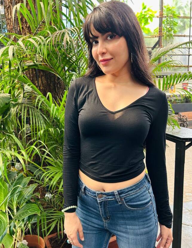 इससे पहले बिग बॉस 17 की ही कंटेस्टेंट्स खानजादी ने अपने बर्ताव से सलमान खान का पारा हाई किया था. भाईजान ने खानजादी को भी जमकर डांट लगाई थी.