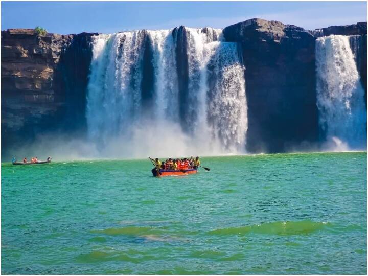 New Year 2024: नए साल पर दंतेश्वरी देवी के दरबार में जुटी भक्तों की भीड़, टूरिस्ट स्पॉट पर भी लोगों का जमघट