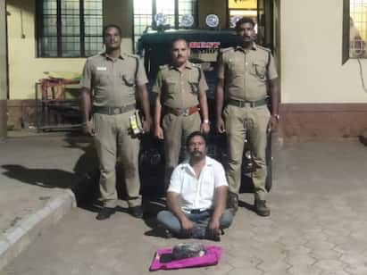 Man arrested for trying to sell Ambergris near Coimbatore கோவை: திமிங்கல வாந்தி விற்க முயன்றவர் கைது  ரூ.6 இலட்சம் மதிப்பிலான திமிங்கல வாந்தி பறிமுதல்