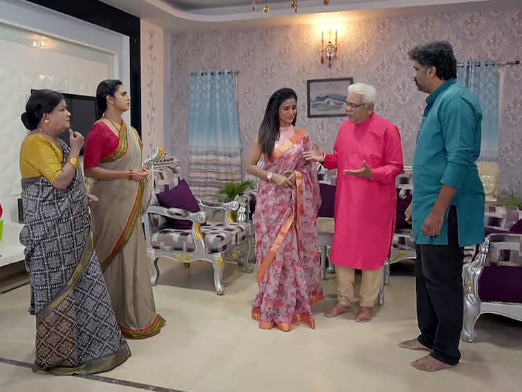 Gruhalakshmi serial today January 2nd  episode written update Gruhalakshmi January 2nd Episode - ‘గృహలక్ష్మీ’ సీరియల్‌: బాంబు పేల్చిన కొత్త డాక్టర్, దివ్యను నమ్మిన విక్రమ్