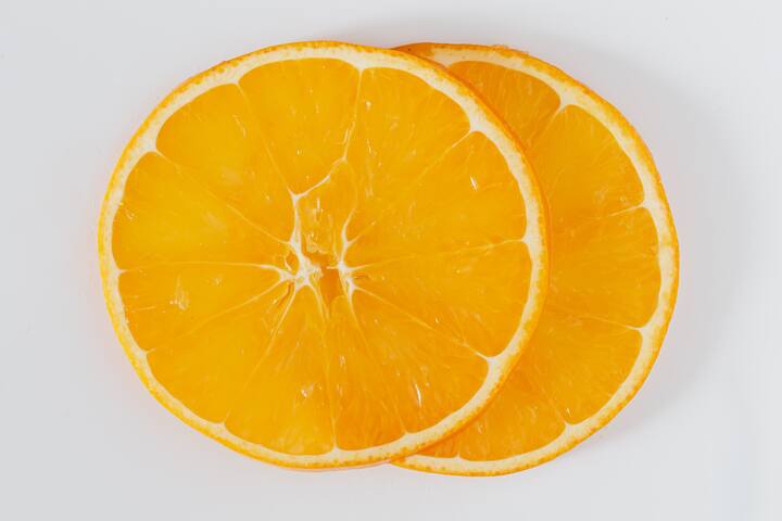 संत्री हे खरोखरच आवश्यक जीवनसत्त्वे आणि पोषक तत्वांनी युक्त एक विलक्षण फळ आहे. त्यामुळे संत्र्यांचे फायदे जाणून घेऊया . [Photo Credit : Pexel.Com]