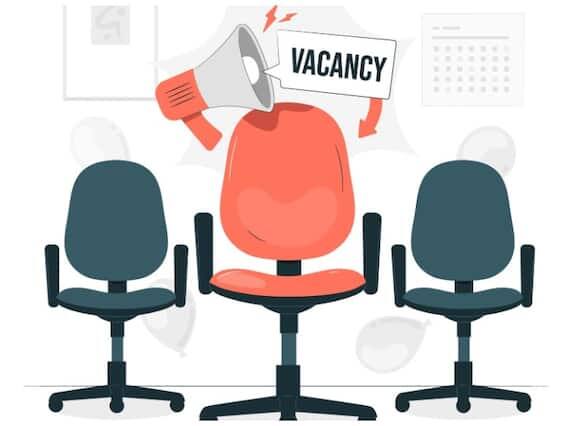 Technical AI Skills: ટેકનિકલ AI સ્કિલ્સ: 1- પ્રોમ્પ્ટ એન્જિનિયરિંગ 2- ડેટા વિજ્ઞાન અને વિશ્લેષણ 3- પ્રોગ્રામિંગ ભાષા (Python, C++, JavaScript) 4- ગણિત, આંકડાશાસ્ત્ર અને બીજગણિત 5- બિગ ડેટા ટેકનોલોજી 6- મશીન લર્નિંગ 7- જ્ઞાનાત્મક શિક્ષણ અને ભાષા પ્રક્રિયા 8- એપ્લિકેશન પ્રોગ્રામિંગ ઈન્ટરફેસ (API) લાગુ કરવું 9- ફ્રેમવર્ક અને અલ્ગોરિધમ્સ