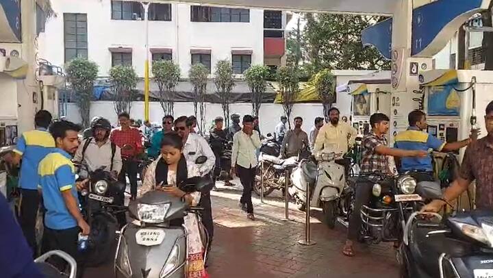 हिट अँड रन कायद्याविरोधात ट्रान्सपोर्ट युनियनच्यावतीनं संप पुकारण्यात आला आहे. आज या संपाचा दुसरा दिवस आहे.