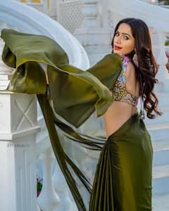 Shobha Shetty Photos: శారీలో శోభా శెట్టి - బ్యూటిఫుల్‌గా బిగ్ బాస్ భామ