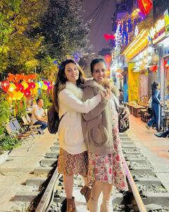 Aparna Das Photos : வியட்நாமில் புத்தாண்டு கொண்டாடிய நடிகை அபர்ணா தாஸ்!