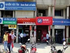 January Bank Holiday: जनवरी में जरूरी काम के लिए बैंक जाने से पहले देख लें बैंक हॉलिडे लिस्ट, आधे महीने रहने वाली है छुट्टी