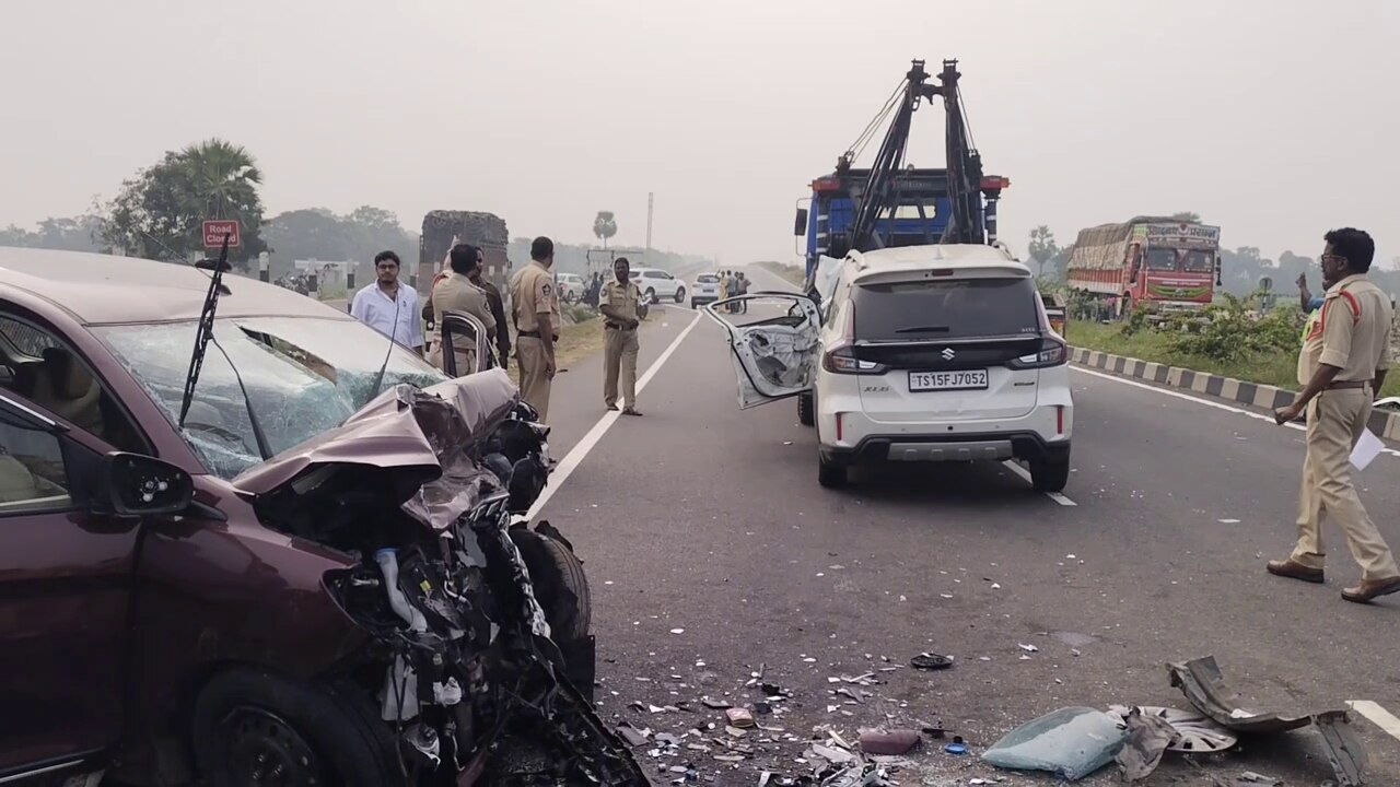 Road Accident: తూర్పు గోదావరి జిల్లాలో ఘోర రోడ్డు ప్రమాదం, చిన్నారి సహా ముగ్గురు మృతి