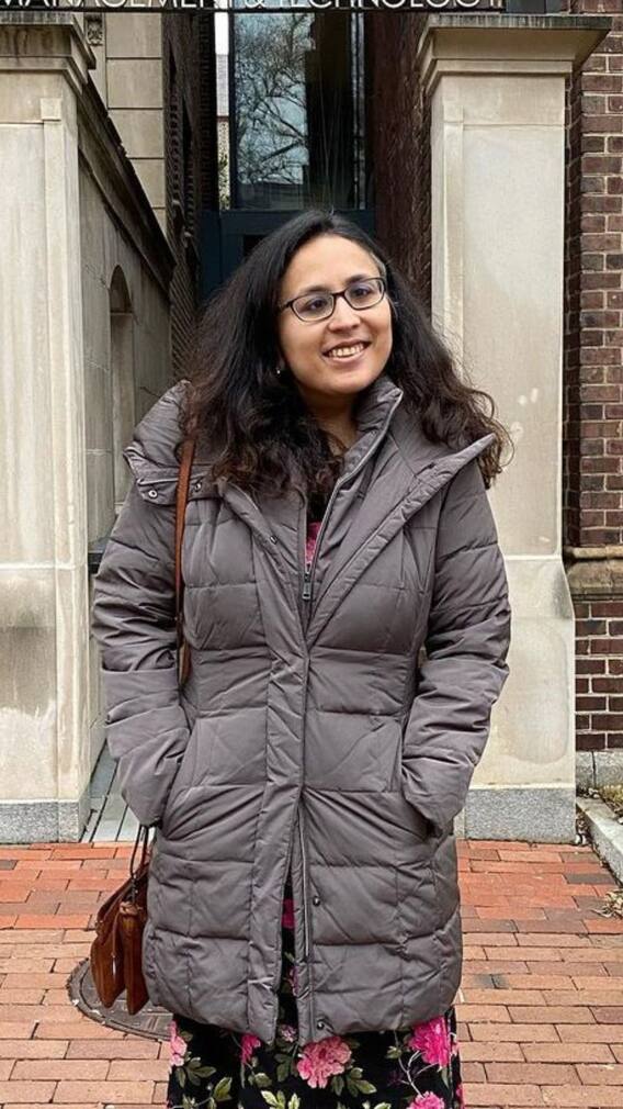 ৭ বার ইন্টারভিউ দিয়েও চাকরি হয়নি ! আজ সেই রাধিকাই দেশের কনিষ্ঠতম সিইও