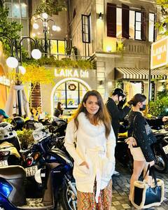 Aparna Das Photos : வியட்நாமில் புத்தாண்டு கொண்டாடிய நடிகை அபர்ணா தாஸ்!