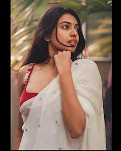 Shivani Rajashekar Photos : కట్టు అందం.. బొట్టు అందం.. శివానీ రూపం అమోఘం