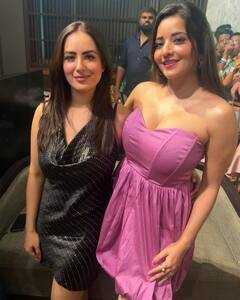 New Year 2024: रश्मि देसाई से लेकर मोनालिसा तक, टीवी सेलेब्स ने कुछ इस तरह एंजॉय किया नए साल का जश्न