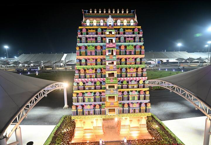 தற்போது கட்டப்பட்டுள்ள புதிய முனையம் ரூ.1200 கோடி செலவில் கடந்த 2019ம் ஆண்டு பணிகள் தொடங்கியது. இந்த புதிய முனையம் மொத்தம் 134 ஏக்கரில் 75 ஆயிரம் சதுர அடியில் கட்டப்பட்டுள்ளது. இதில் 4 நுழைவாயில்கள், 12வழித்தடங்கள் அமைக்கப்பட்டுள்ளது.