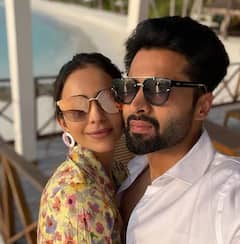 Rakul-Jackky Love Story: પાડોશી હોવા છતાં વાત નહોતા કરતા રકુલ અને જેકી, બાદમાં આવી રીતે આવ્યા રિલેશનશીપમાં