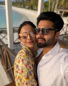 Rakul-Jackky Love Story: पड़ोस में रहते हुए भी नहीं होती थी रकुल और जैकी की बात, फिर ऐसे परवान चढ़ी इनकी मोहब्बत