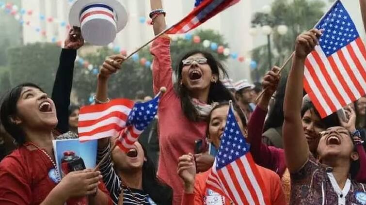 America : Higher minimum wages will go into effect on January 1 across 22 states America : અમેરિકાના આ 22 રાજ્યોમાં લઘુત્તમ વેતનમાં થયો વધારો, ભારતીયોને થશે ફાયદો