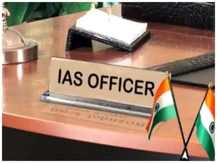 Haryana IAS Transfer 18 administrative Officers Transfer in Major reshuffle Ahead of Lok Sabha Election 2024 Haryana IAS Transfer: लोकसभा चुनाव से पहले हरियाणा में बड़ा प्रशासनिक फेरबदल, 18 IAS अधिकारियों का तबादला, बराड दंपति को अहम पद