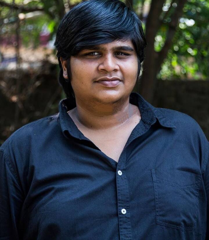 இந்நிலையில், ஜிகிர்தண்டா, பேட்ட உள்ளிட்ட வெற்றி திரைப்படங்களை இயக்கிய கார்த்திக் சுப்புராஜ் நடிகர் விஜயை வைத்து படம் இயக்கப்போவதாக தகவல்கள் பரவி வருகிறது.