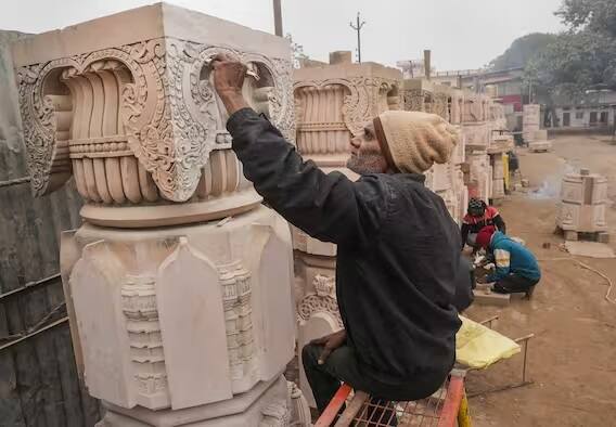 રામ મંદિરના નિર્માણમાં રાજસ્થાનના પ્રખ્યાત મકરાણા પથ્થરનો ઉપયોગ કરવામાં આવ્યો છે, જેની સમગ્ર વિશ્વમાં ખૂબ માંગ છે.