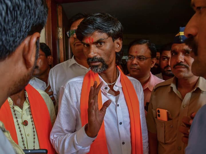 Manoj Jarange Patil warned on Maratha Reservation Protest said 3 crore Marathas will surround Mumbai from January 20 Maratha Reservation: 20 जनवरी से मुंबई को घेरेंगे 3 करोड़ मराठा, मनोज जरांगे ने दी चेतावनी, फिर भड़केगा आंदोलन? 