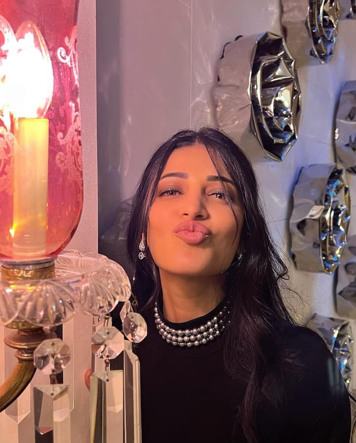 శృతి హాసన్ కొత్త ఫోటోలు (Image Courtesy: shrutzhaasan / instagram)