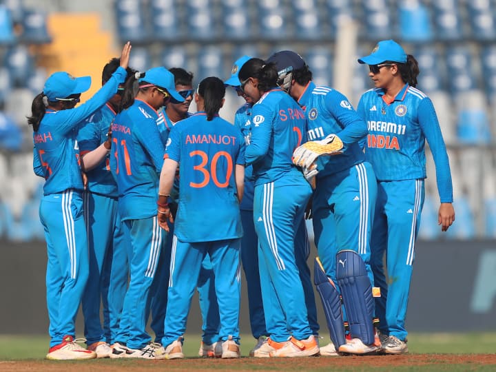 INDW vs BANW: India wins by 45 runs; Renuka Singh picks three wickets get to know INDW vs BANW: রেনুকার তিন শিকার, বাংলাদেশের বিরুদ্ধে প্রথম টি-টোয়েন্টিতে ৪৫ রানে জয় হরমনপ্রীতদের